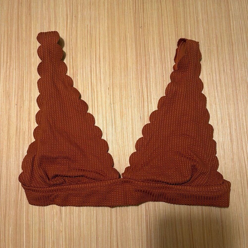 Aerie triangle scallop swim top